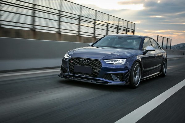 Top moto accessories to ensure your safety while riding